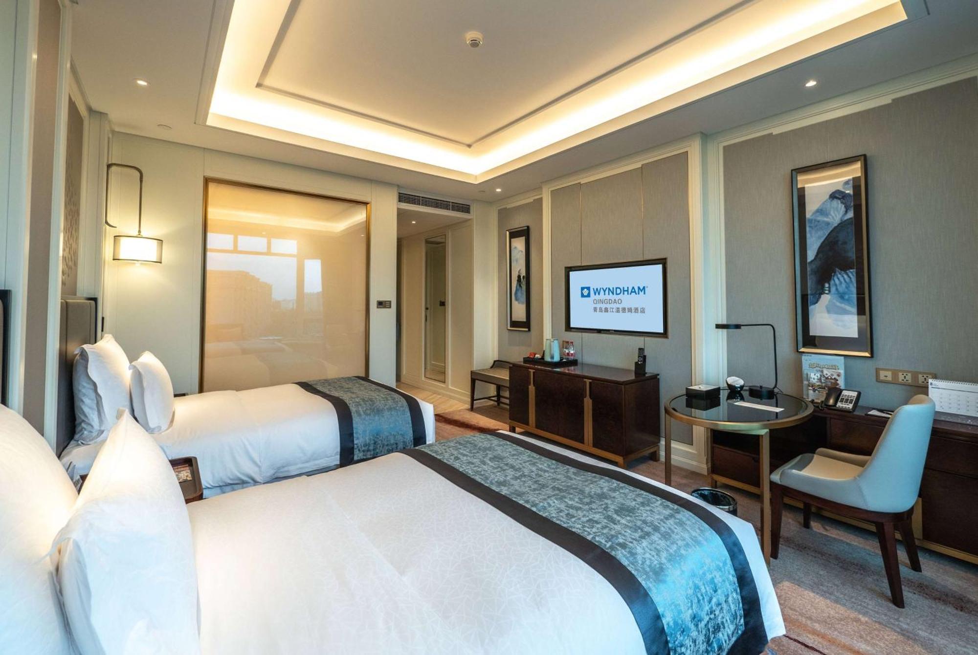 Wyndham Qingdao Hotel Exterior photo